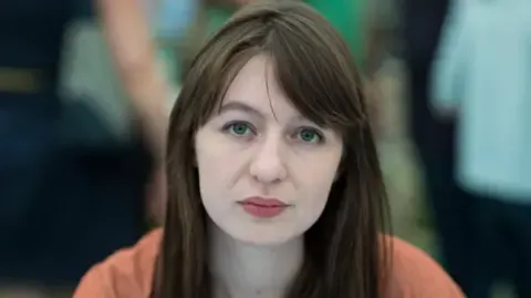 Sally Rooney declares she will not enter the UK because of potential arrest